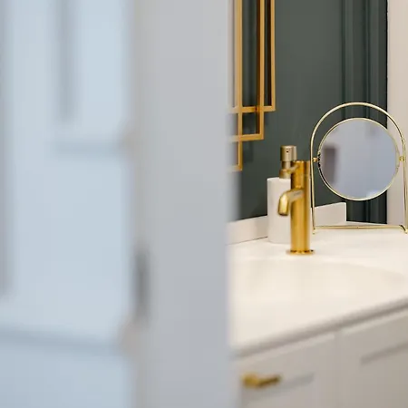 1910 Boutique - Central, Scenic, Self Check-in Braşov