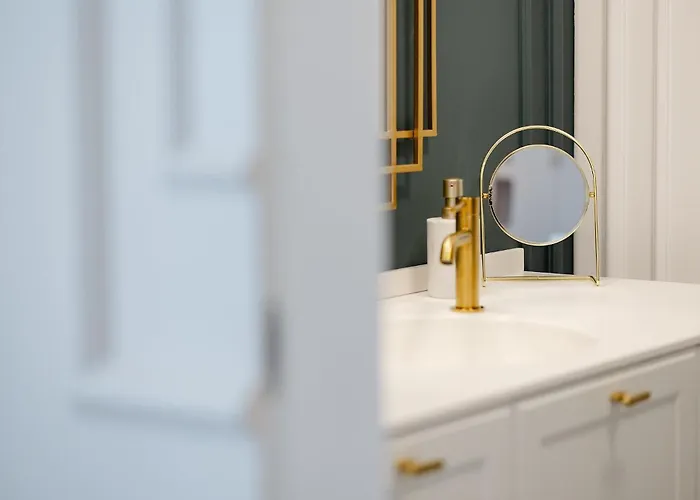 1910 Boutique - Central, Scenic, Self Check-in Braşov