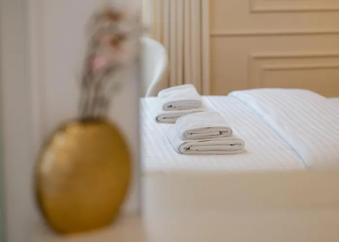 1910 Boutique - Central, Scenic, Self Check-in Braşov