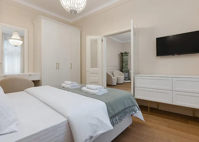 Hotel 1910 Boutique - Central, Scenic, Self Check-in Braşov