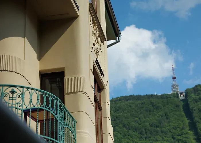 1910 Boutique - Central, Scenic, Self Check-in Hotel